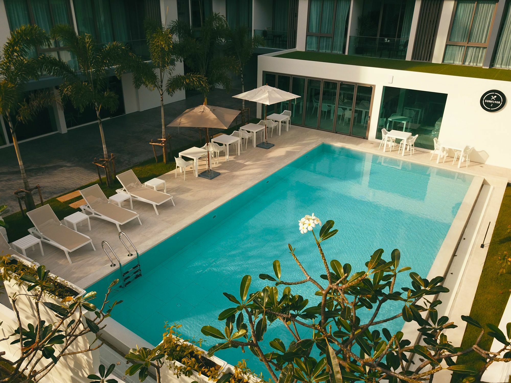 Oceanstone By Holy Cow 205 Apartment Phuket Bagian luar foto